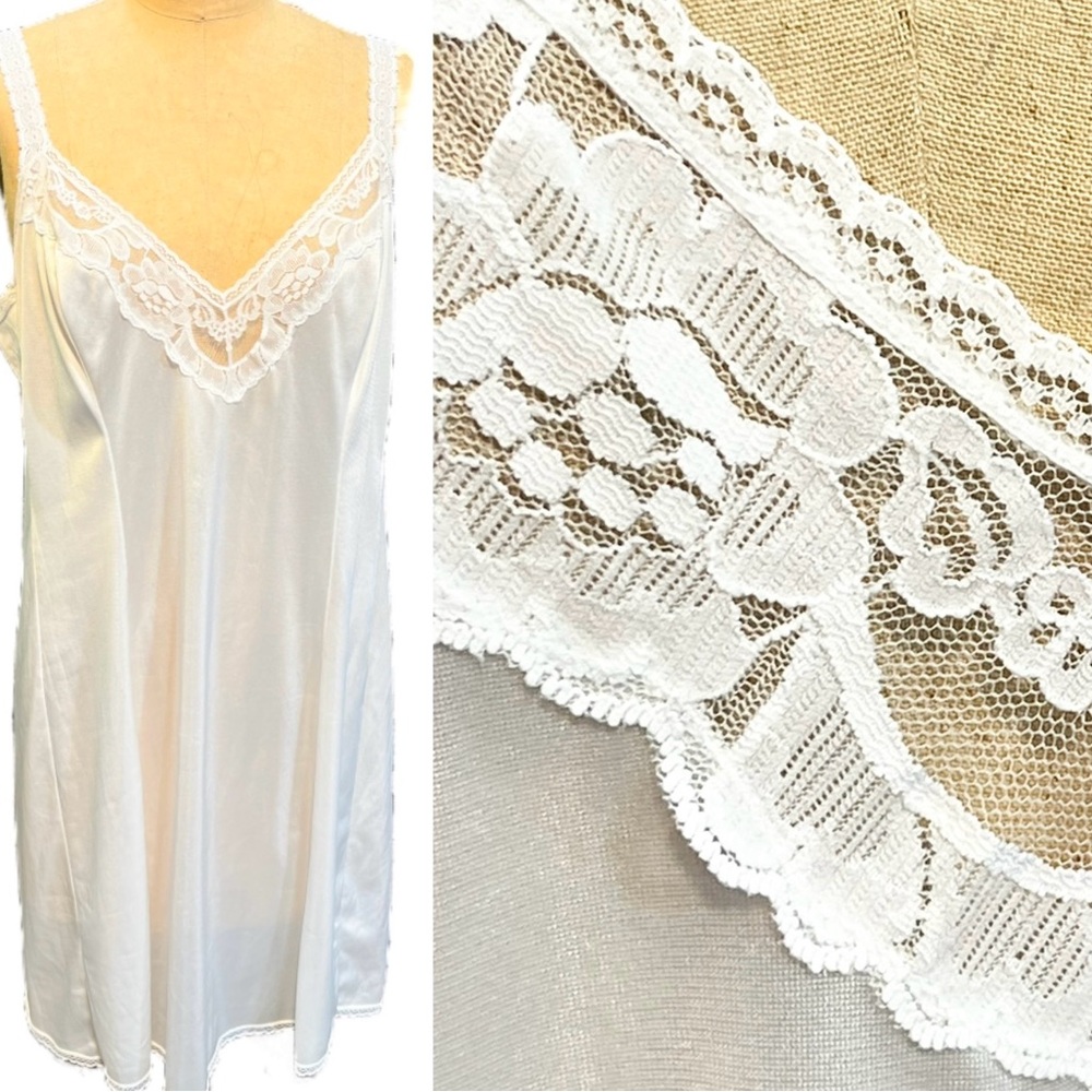 VINTAGE lace nylon nightgown slip dress midi white Vanity Fair 80s romantic